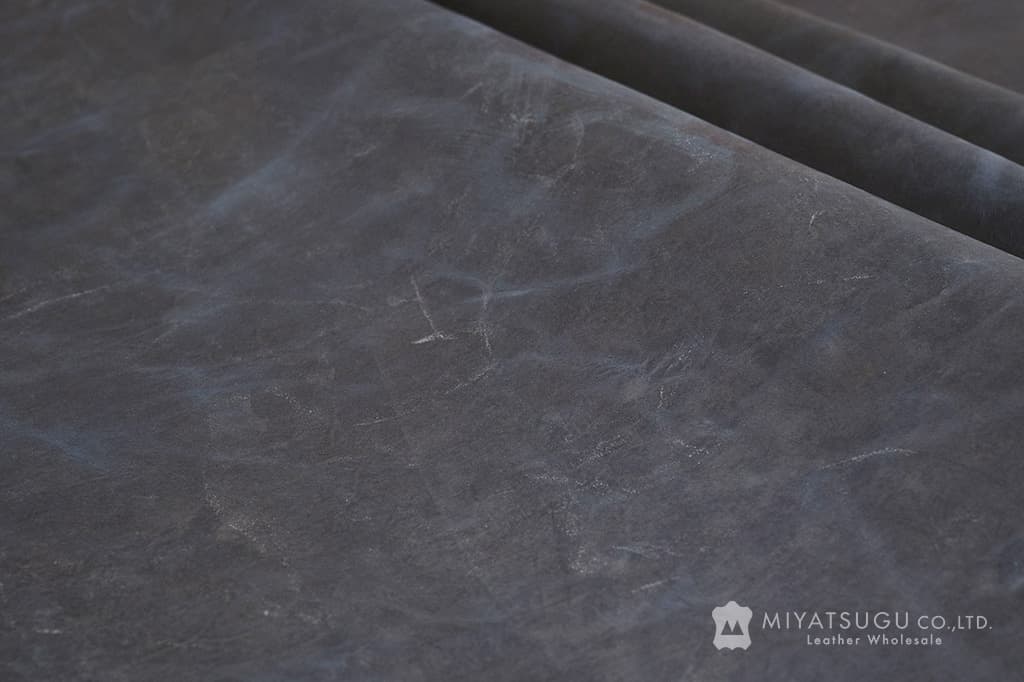 江戸の藍染めレザー・モストロ（牛半裁・藍染め）｜革販売のミヤツグ