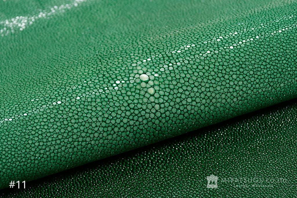 スティングレイ・銀擦り（エイ革・9インチ）｜革販売のミヤツグ - 皮革